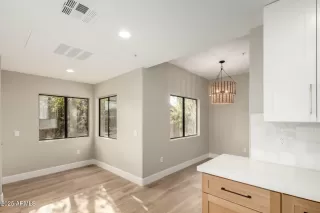 Photo #5: 6826507 Listing 