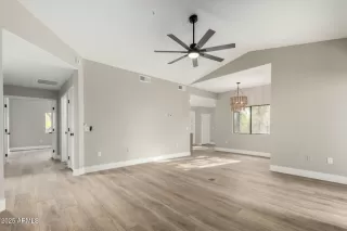 Photo #6: 6826507 Listing 