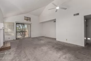 Photo #5: 6826655 Listing 