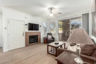 Photo #4: 6826701 Listing