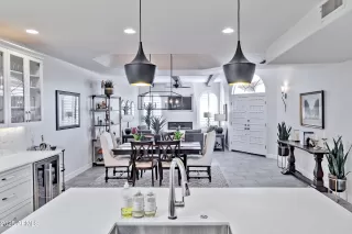 Photo #5: 6826791 Listing 