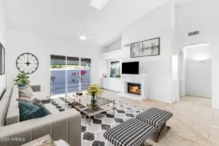 Photo #2: 6826868 Listing