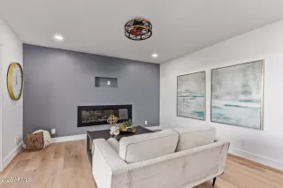 Photo #4: 6827022 Listing