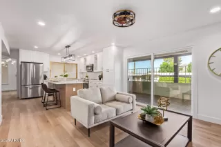 Photo #5: 6827022 Listing