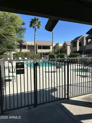 Photo #4: 6827078 Listing