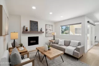 Photo #3: 6827225 Listing 