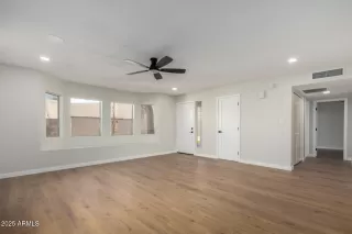 Photo #3: 6827489 Listing 