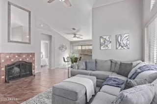 Photo #3: 6827527 Listing