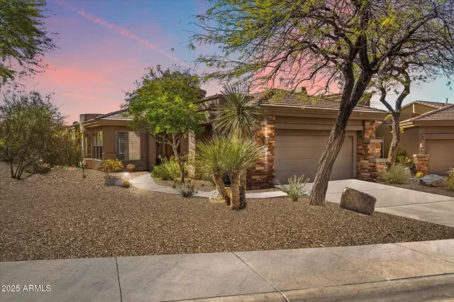 MLS: 6827776 Condo For Sale