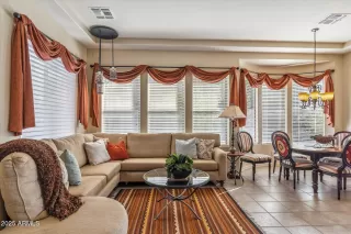 Photo #4: 6827776 Listing 