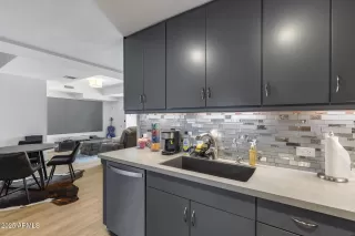 Photo #5: 6827818 Listing 