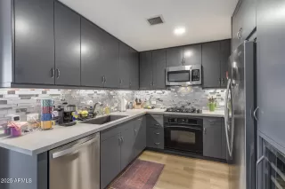 Photo #6: 6827818 Listing 