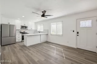 Photo #1: 6827833 Listing