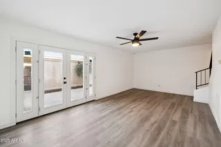 Photo #3: 6827833 Listing