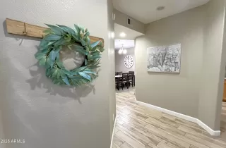 Photo #5: 6827879 Listing