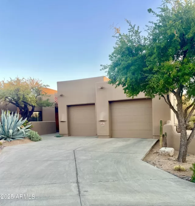 MLS: 6827884 Condo For Sale