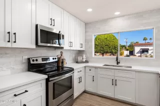 Photo #3: 6828025 Listing