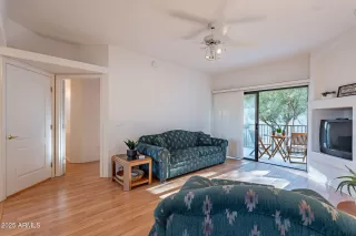 Photo #4: 6828110 Listing 