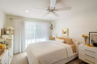 Photo #5: 6828121 Listing