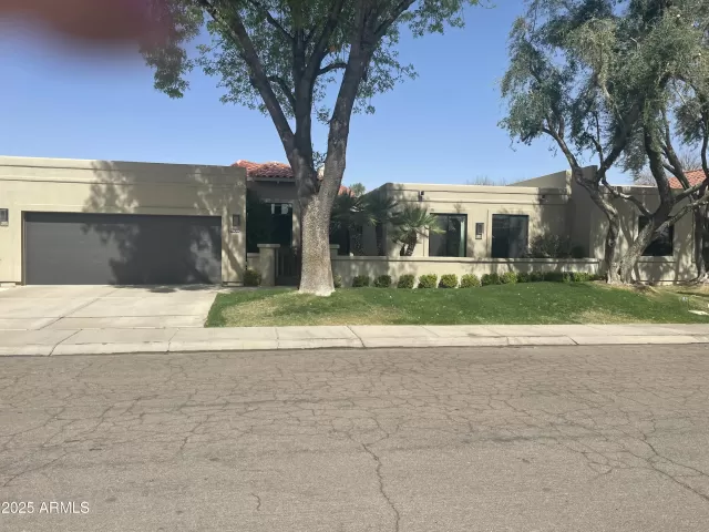 MLS: 6828305 Condo For Sale