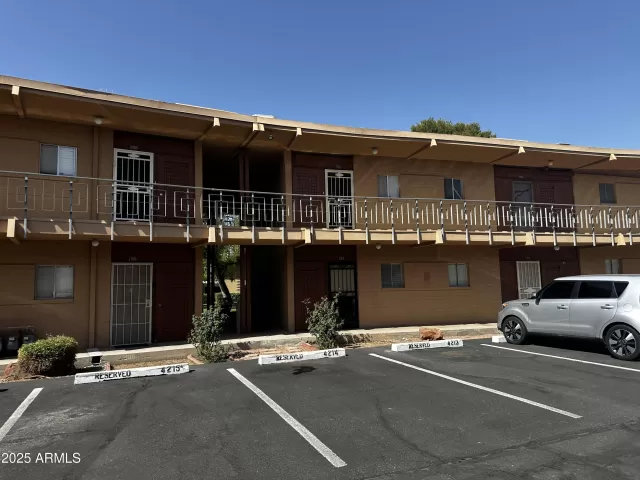MLS: 6828520 Condo For Sale