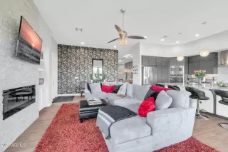 Photo #5: 6828523 Listing