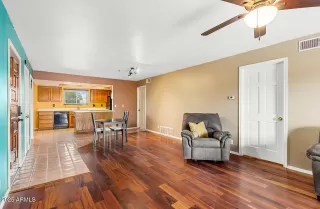 Photo #4: 6828555 Listing 