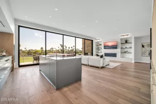 Photo #1: 6828931 Listing