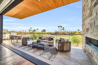 Photo #4: 6828931 Listing