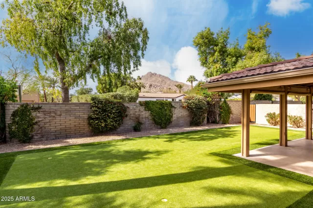 MLS: 6828950 Condo For Sale