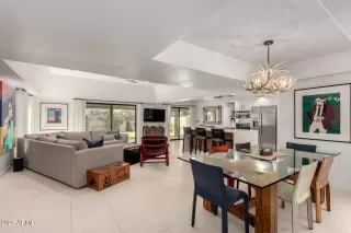 Photo #2: 6828950 Listing