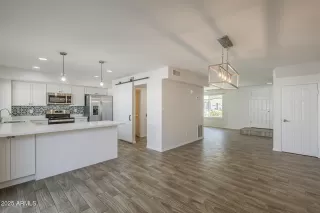 Photo #2: 6829212 Listing