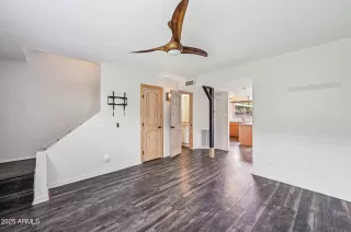 Photo #2: 6829398 Listing