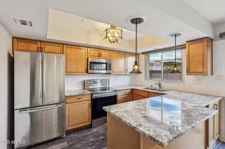 Photo #3: 6829398 Listing