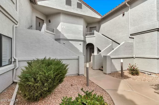 MLS: 6829595 Condo For Sale