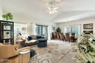 Photo #4: 6829595 Listing 