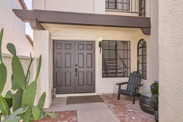 MLS: 6829697 Condo For Sale
