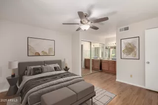 Photo #2: 6829765 Listing