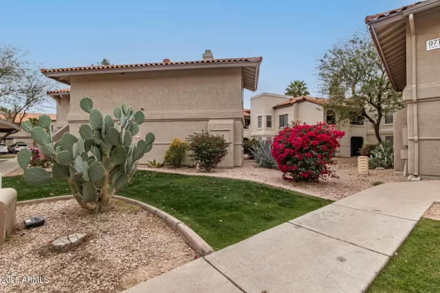 MLS: 6829887 Condo For Sale