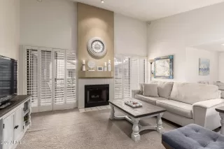 Photo #5: 6829887 Listing 