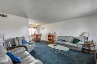 Photo #5: 6829939 Listing