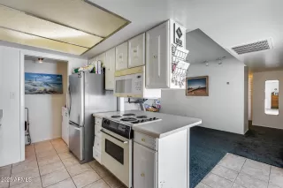 Photo #6: 6829939 Listing