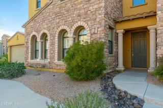 Photo #2: 6829994 Listing