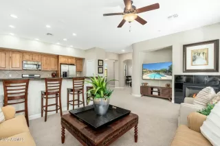 Photo #5: 6829994 Listing