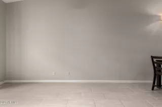 Photo #4: 6830042 Listing