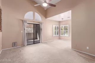 Photo #5: 6830092 Listing