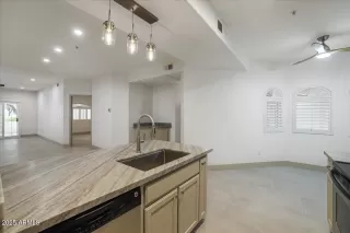 Photo #2: 6830175 Listing