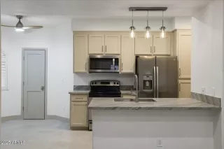 Photo #3: 6830175 Listing