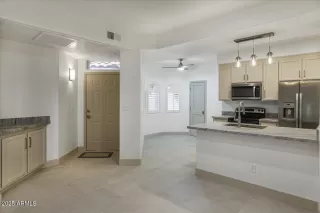 Photo #5: 6830175 Listing