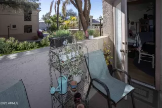 Photo #6: 6830204 Listing